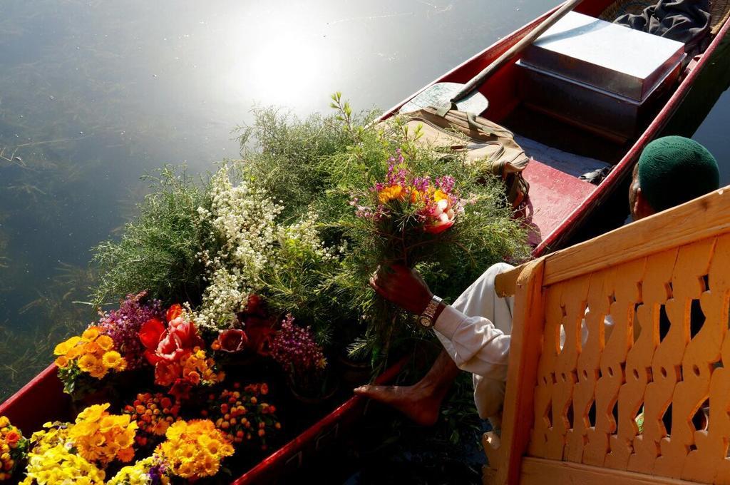 Akbar Group Of Heritage Houseboats Nagin Bagh Exterior foto