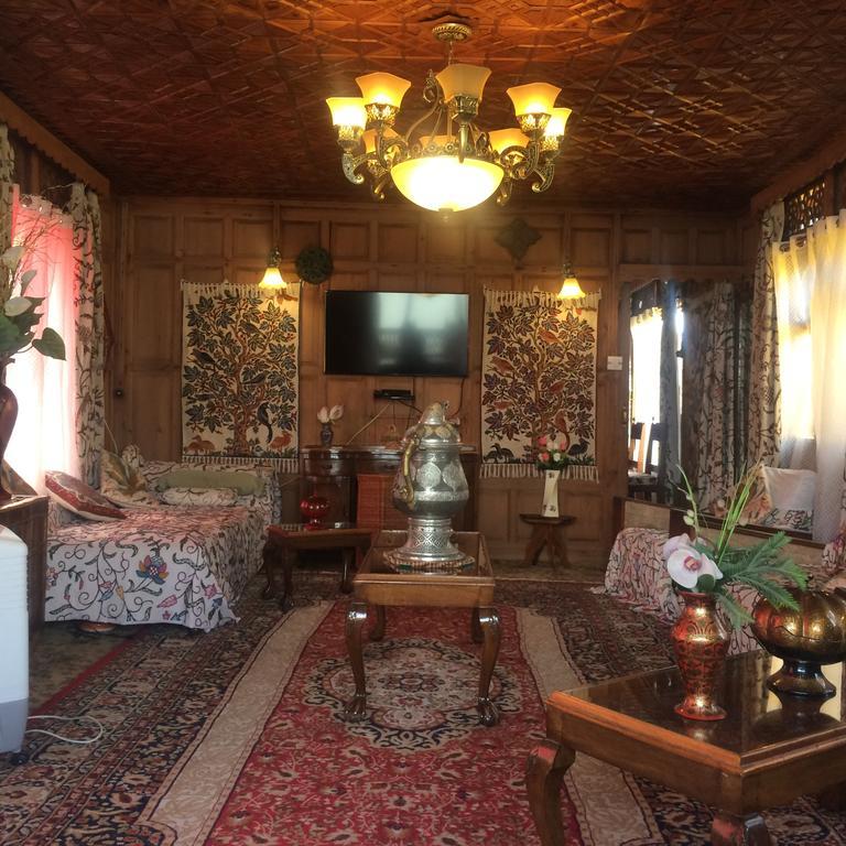 Akbar Group Of Heritage Houseboats Nagin Bagh Exterior foto